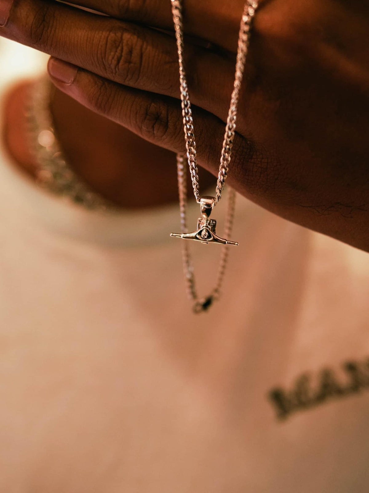 Skateboard Truck Pendant (Silver)