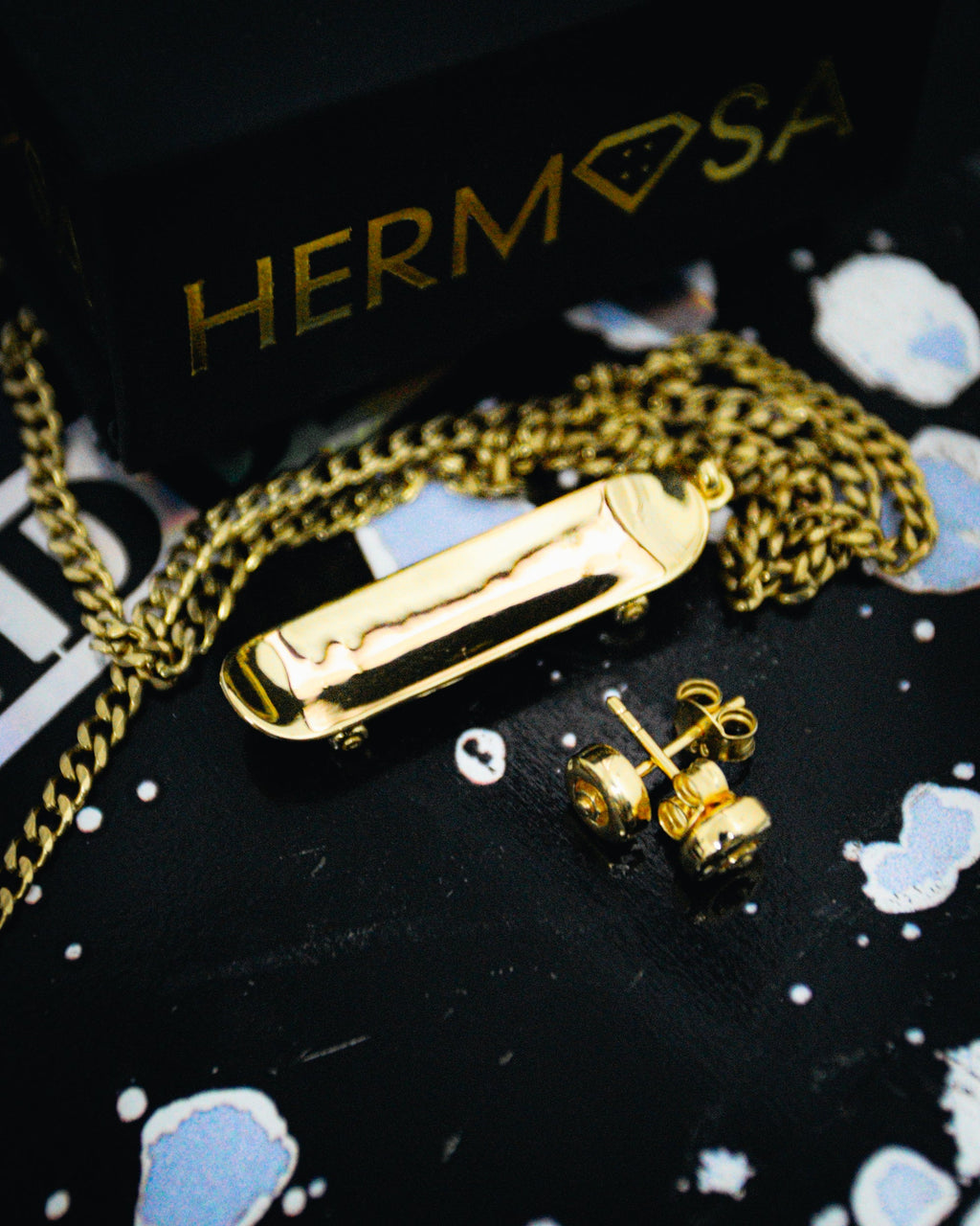 Skateboard Pendant & Earrings Bundle (Gold)