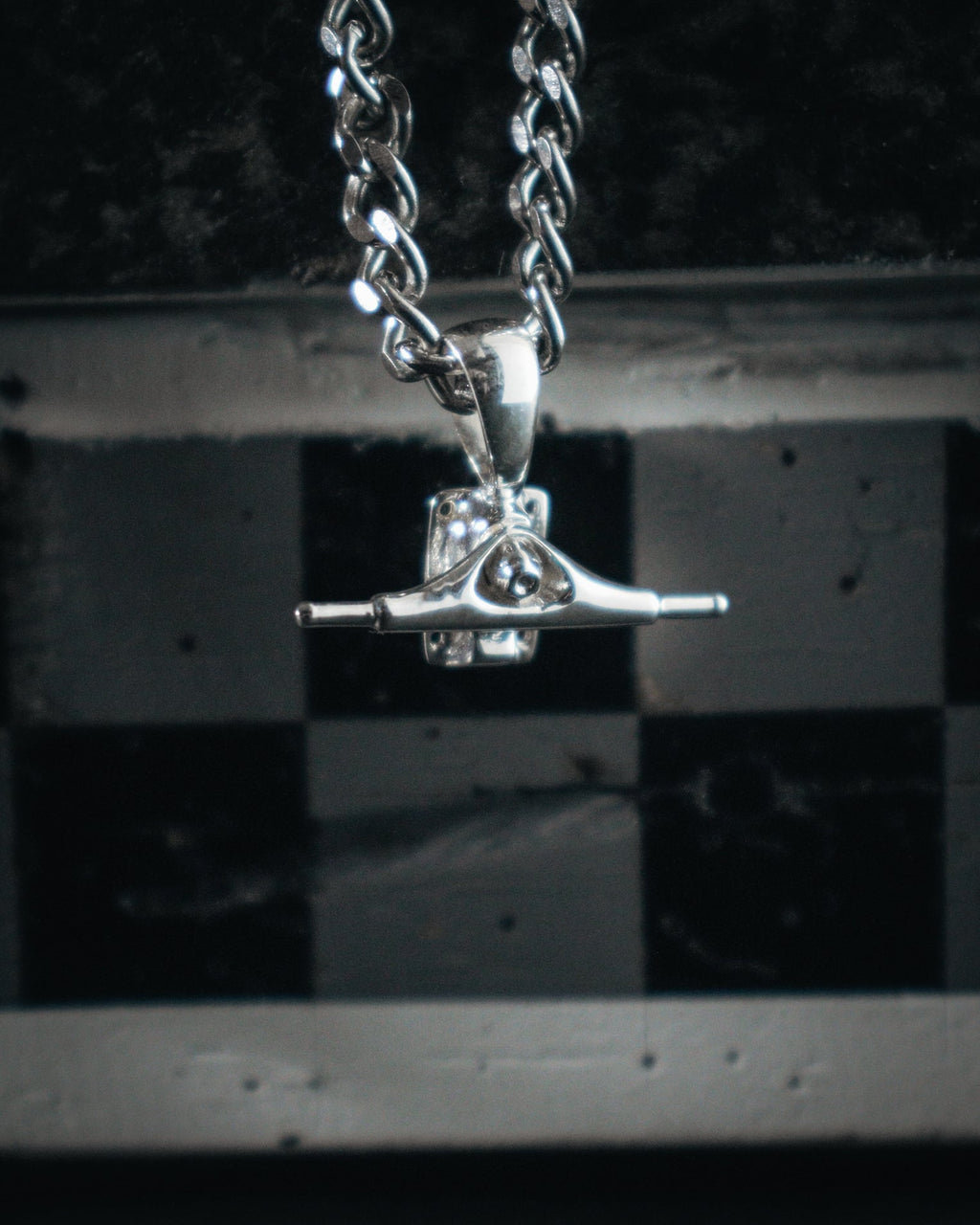 Skateboard Truck & Earrings Bundle (Silver)